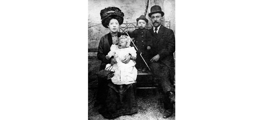 Элияху Барух с детьми