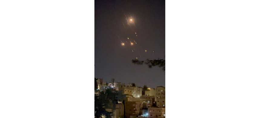 Небо над Израилем в ночь атаки Ирана
