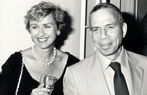 <p>NEW YORK CITY - AUGUST 8: Publisher S.I. Newhouse Jr. and editor Tina Brown attending "Holy Terror-Andy Warhol Close Up" on August 8, 1990 at the Factory in New York City, New York. (Photo by Ron Galella, Ltd./WireImage)</p>