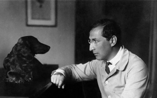 <p>(Eingeschrankte Rechte fur bestimmte redaktionelle Kunden in Deutschland. Limited rights for specific editorial clients in Germany.) Dirigent, Deutschland *10.08.1871-05.07.1941+ Portrait mit Hund am Klavier Aufnahme: Herrmann Hanse Originalaufnahme im Archiv von ullstein bild (Photo by Haense Herrmann\ullstein bild via Getty Images)</p>