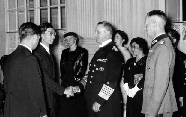 <p>(Eingeschr?nkte Rechte f?r bestimmte redaktionelle Kunden in Deutschland. Limited rights for specific editorial clients in Germany.) Grand Admiral Erich Raeder welcoming Prince Chichibu Yasuhito at a reception of the German-Japanese Society in the Hotel Esplanade in BerlinPublished in BZ 10.09.1937 (Photo by ullstein bild/ullstein bild via Getty Images)</p>